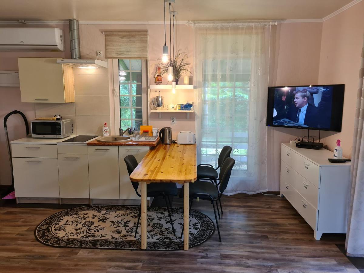 Mustvee Creek Cottage מראה חיצוני תמונה